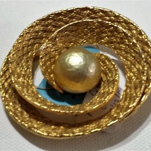 Brooch